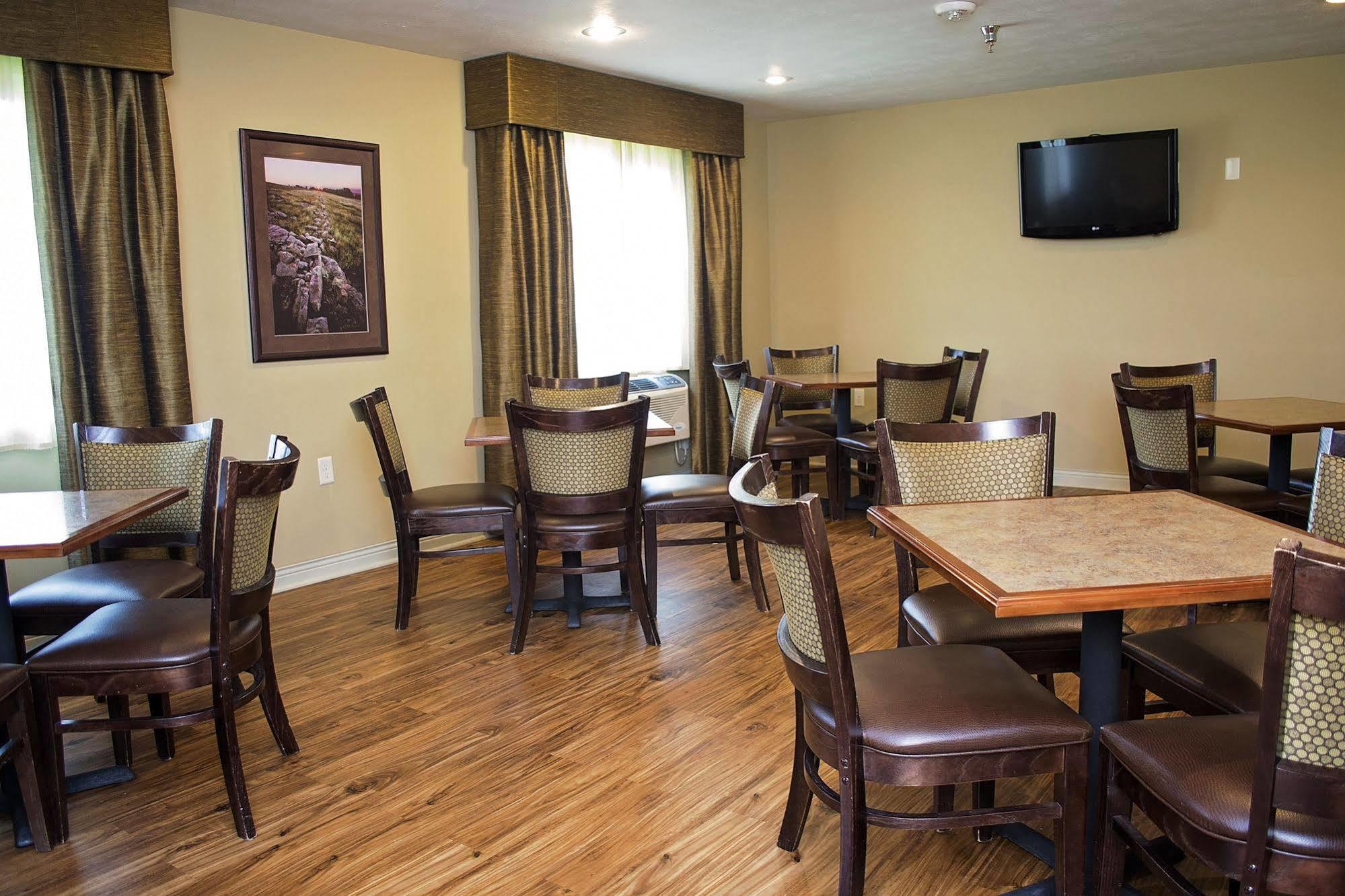 Grandstay Inn & Suites Of Luverne Екстериор снимка