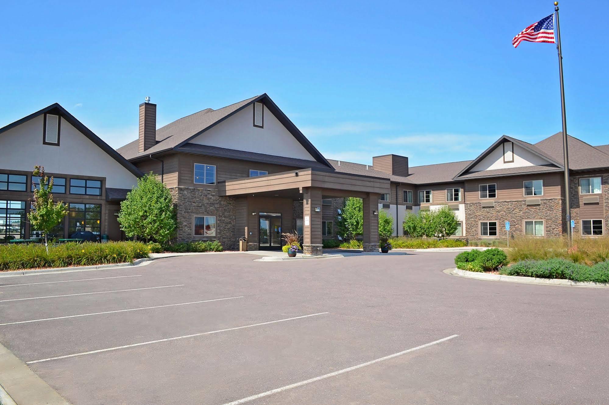 Grandstay Inn & Suites Of Luverne Екстериор снимка